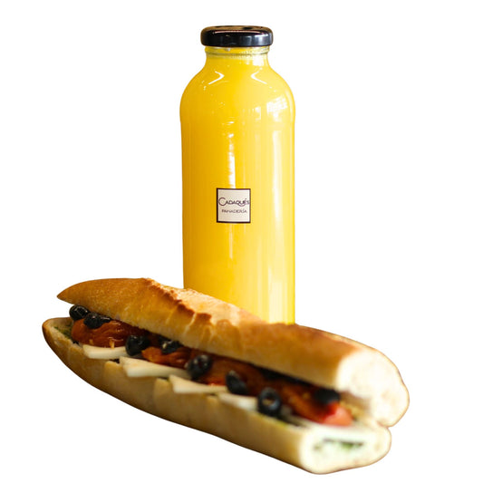 Sandwich + Jugo de Naranjas 500ml